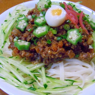 ドライカレーのせ冷製うどん